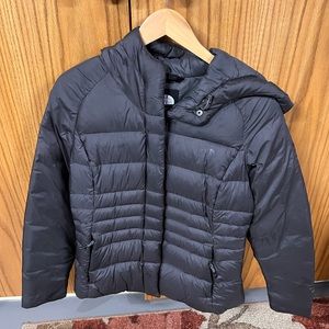 womens medium north face puffer coat